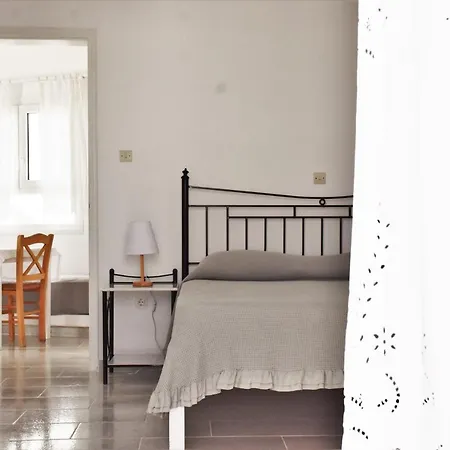 Marina 4* Naousa (Paros)