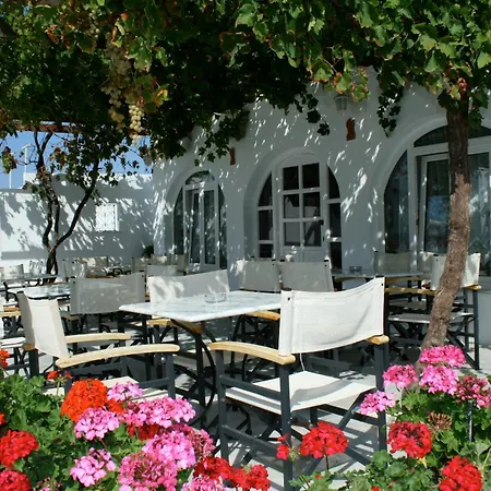 Marina Naousa (Paros)