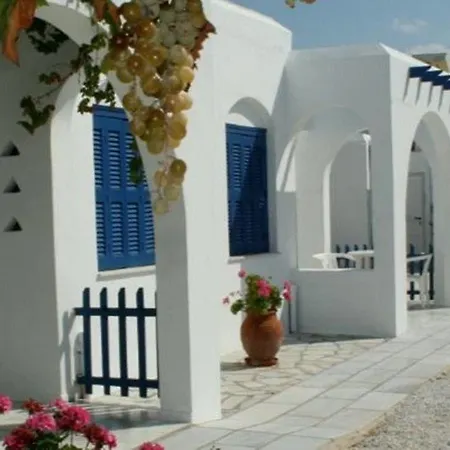 Apartahotel Marina Naousa (Paros)