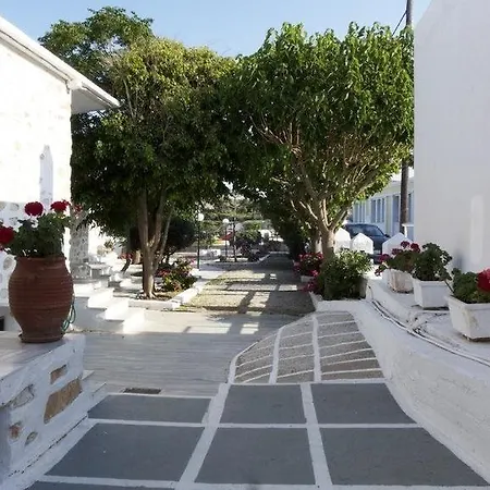 Apartahotel Marina Naousa (Paros)