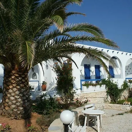 Apartahotel Marina Naousa (Paros)