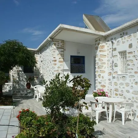 Marina Apartahotel Naousa (Paros)