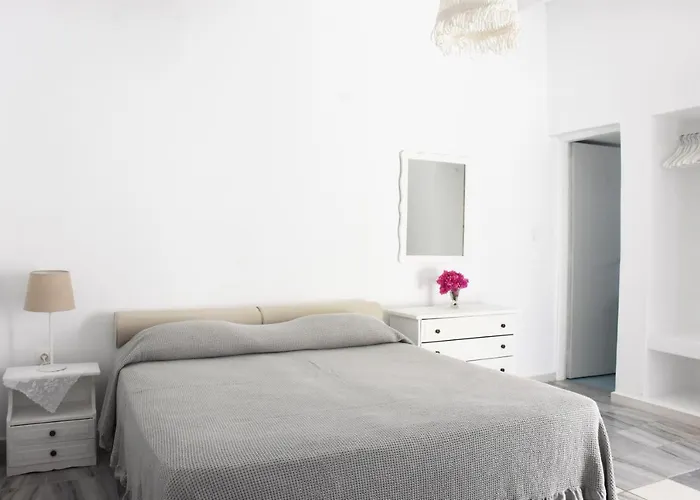 Aparthotel Marina Naousa