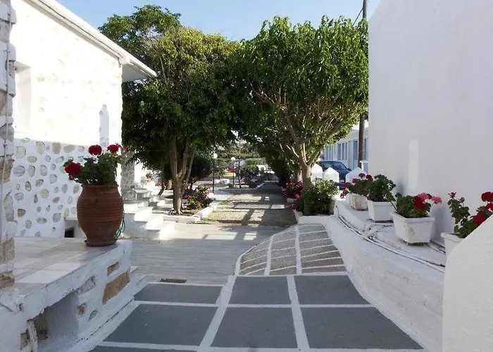 Aparthotel Marina Naousa