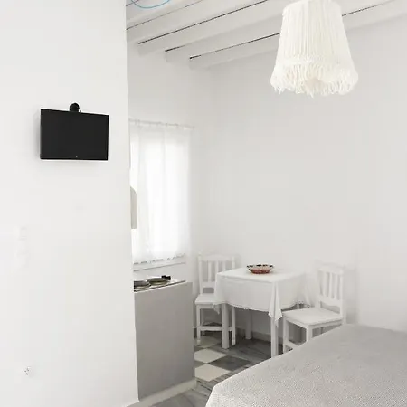 Marina Naousa (Paros)