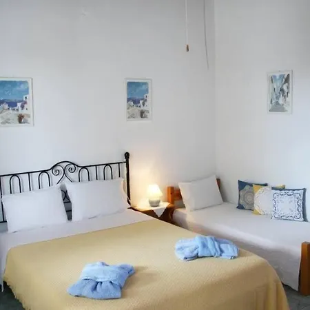 Marina Naousa (Paros)