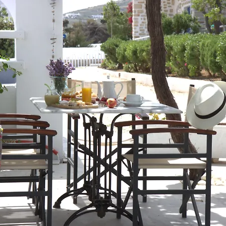 Marina Naousa (Paros)