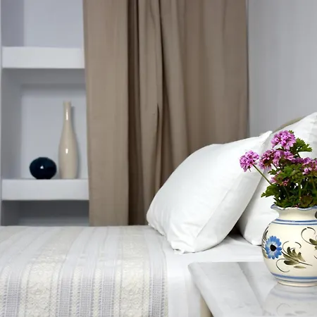 Marina Naousa (Paros)